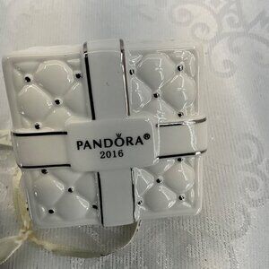 Pandora White Ceramic Gift Box Ornament 2016